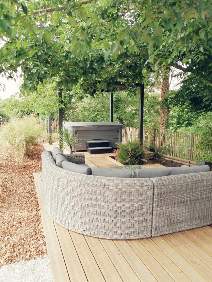 Le Domaine De Pivette Chambre Climatisee Et Insolite Avec Terrasse Privative Avranches Exterior foto